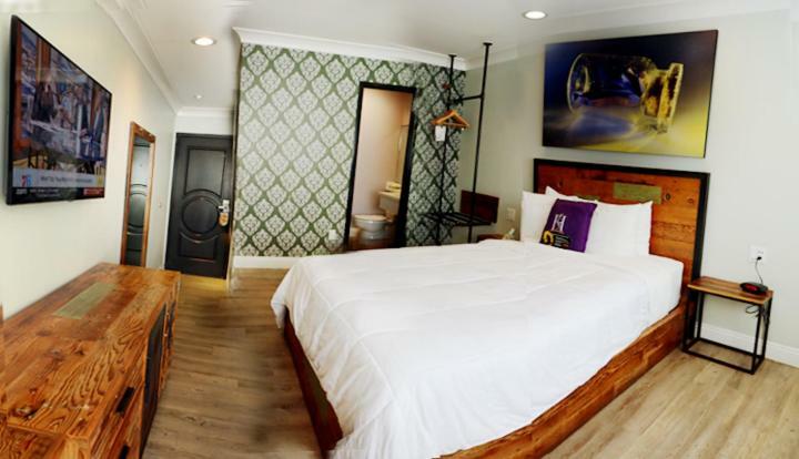 Solaire Angeles Hotel