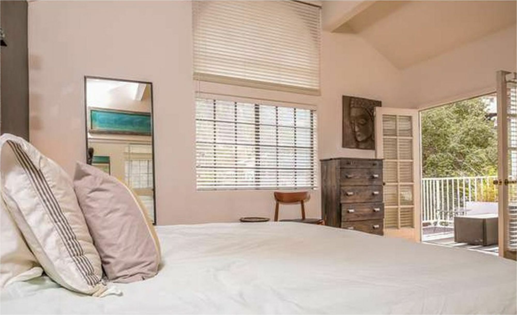 Apartment California Dreamin Sleeps 13 Hw Hills Los Angeles