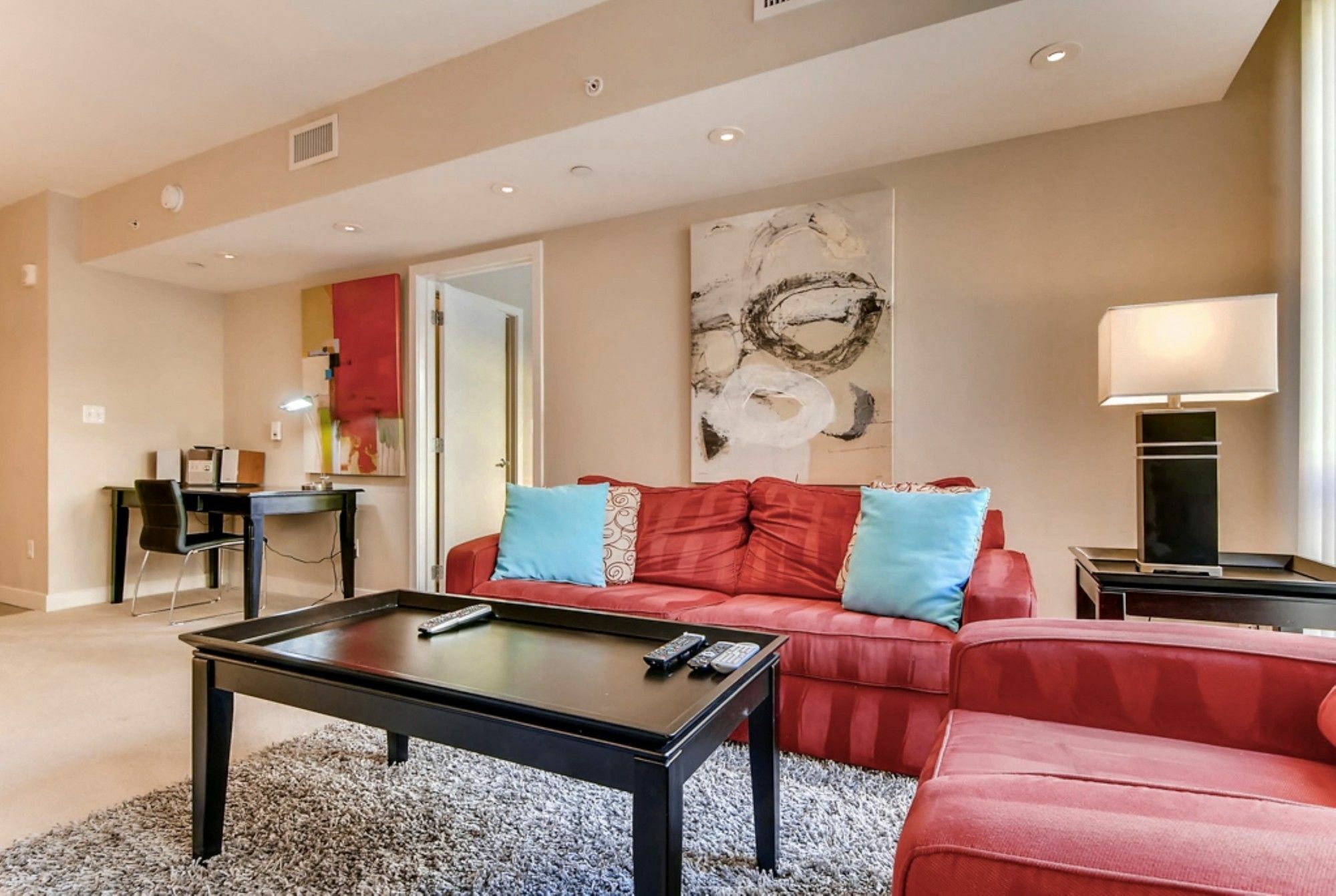 Global Luxury At Tiverton Ave Apartment *