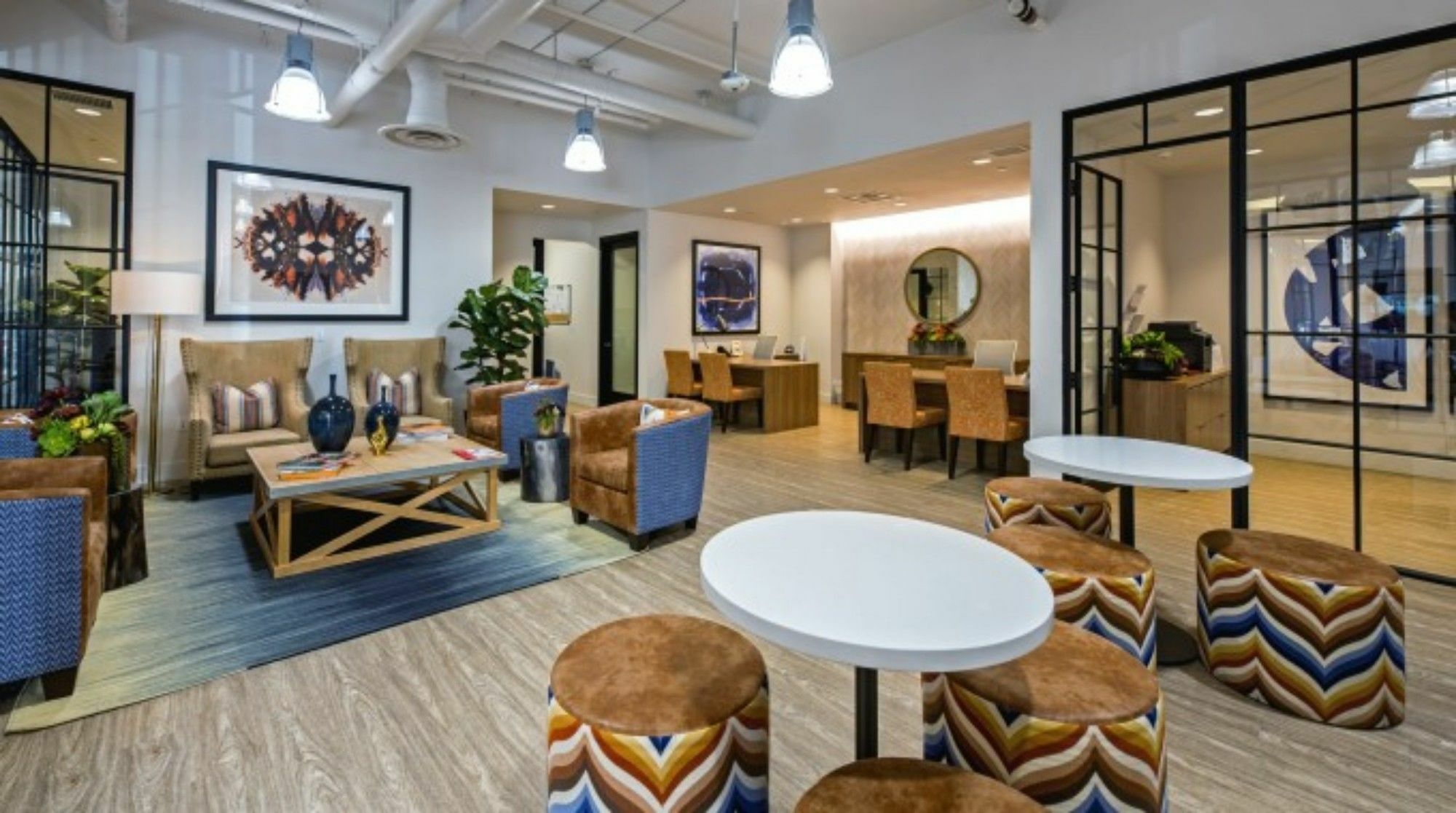 Global Luxury At Tiverton Ave