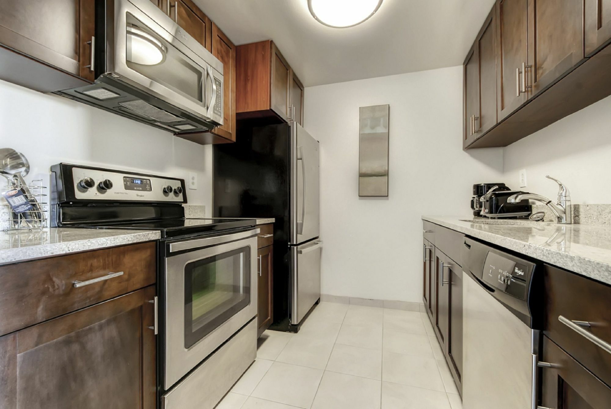 Global Luxury At Tiverton Ave