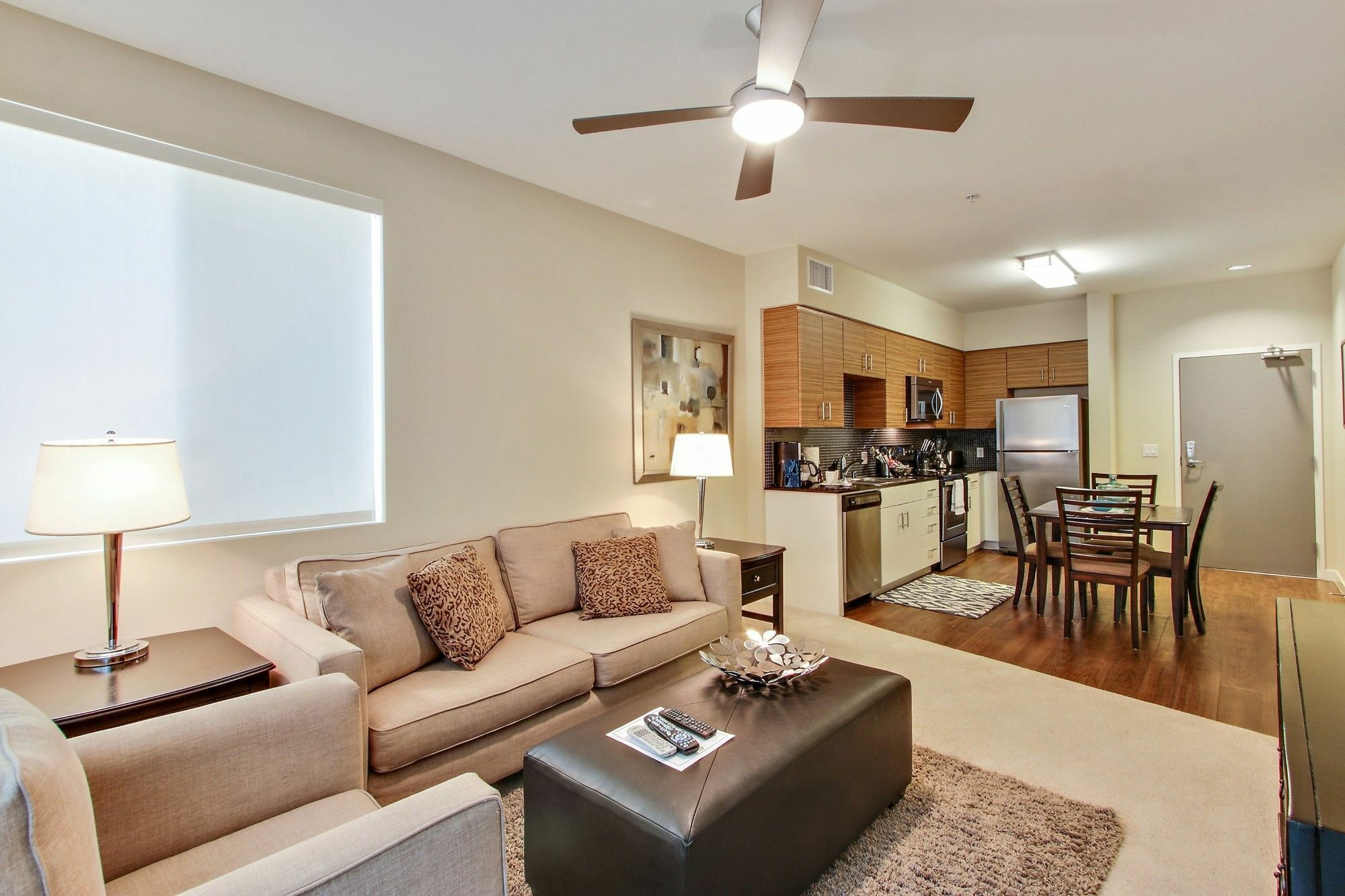 Global Luxury At Wilshire Apartment Los Angeles