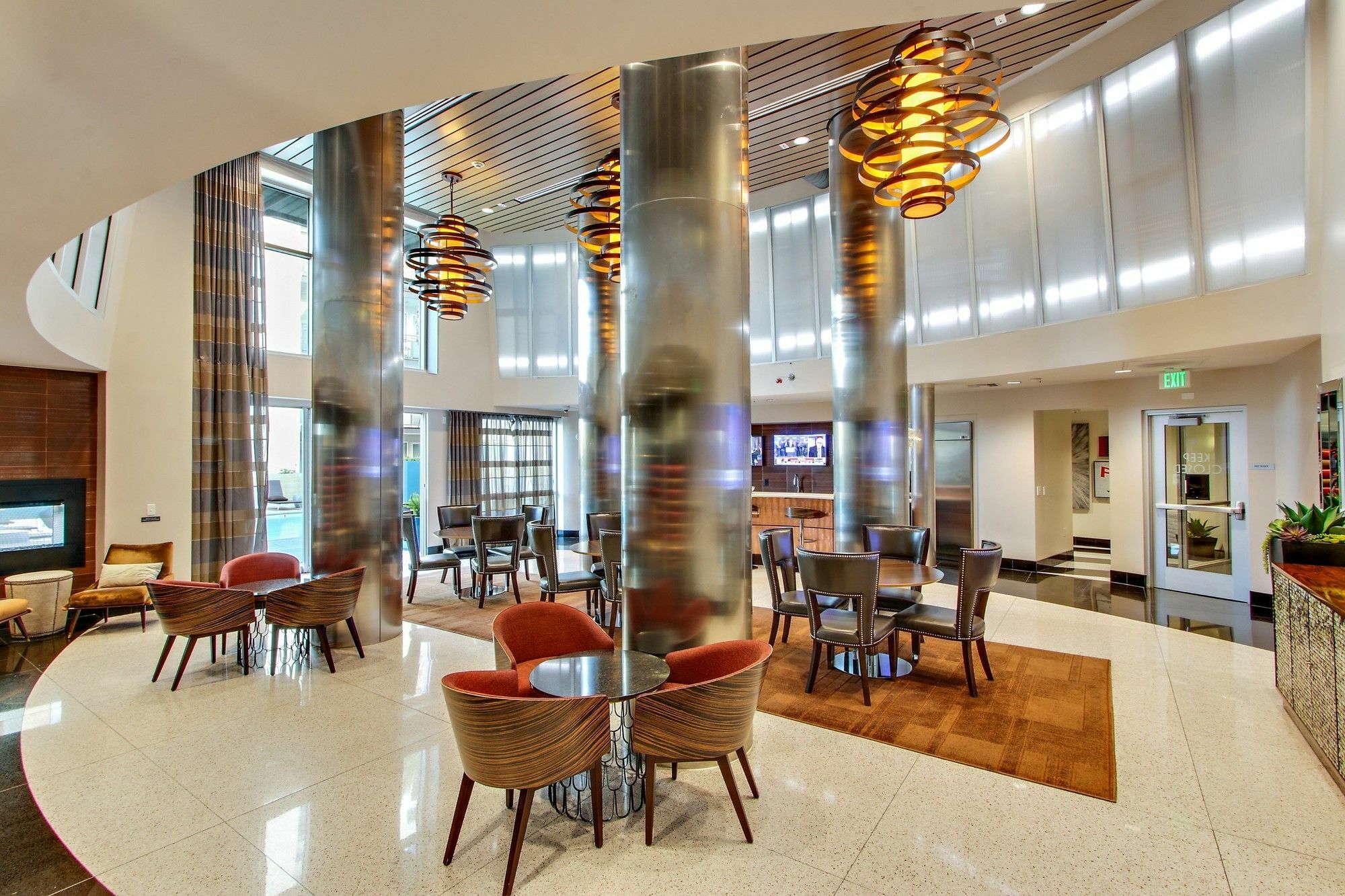 Global Luxury At Wilshire *