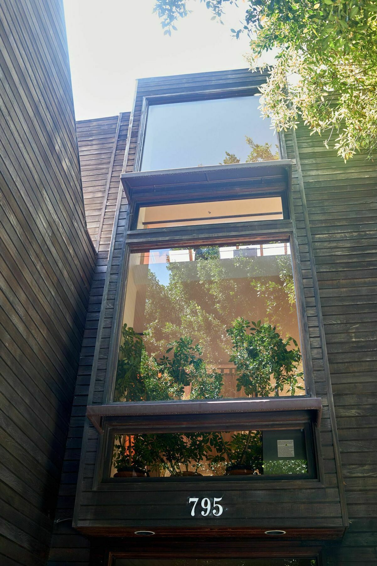 The Bel Air Treehouse 3*