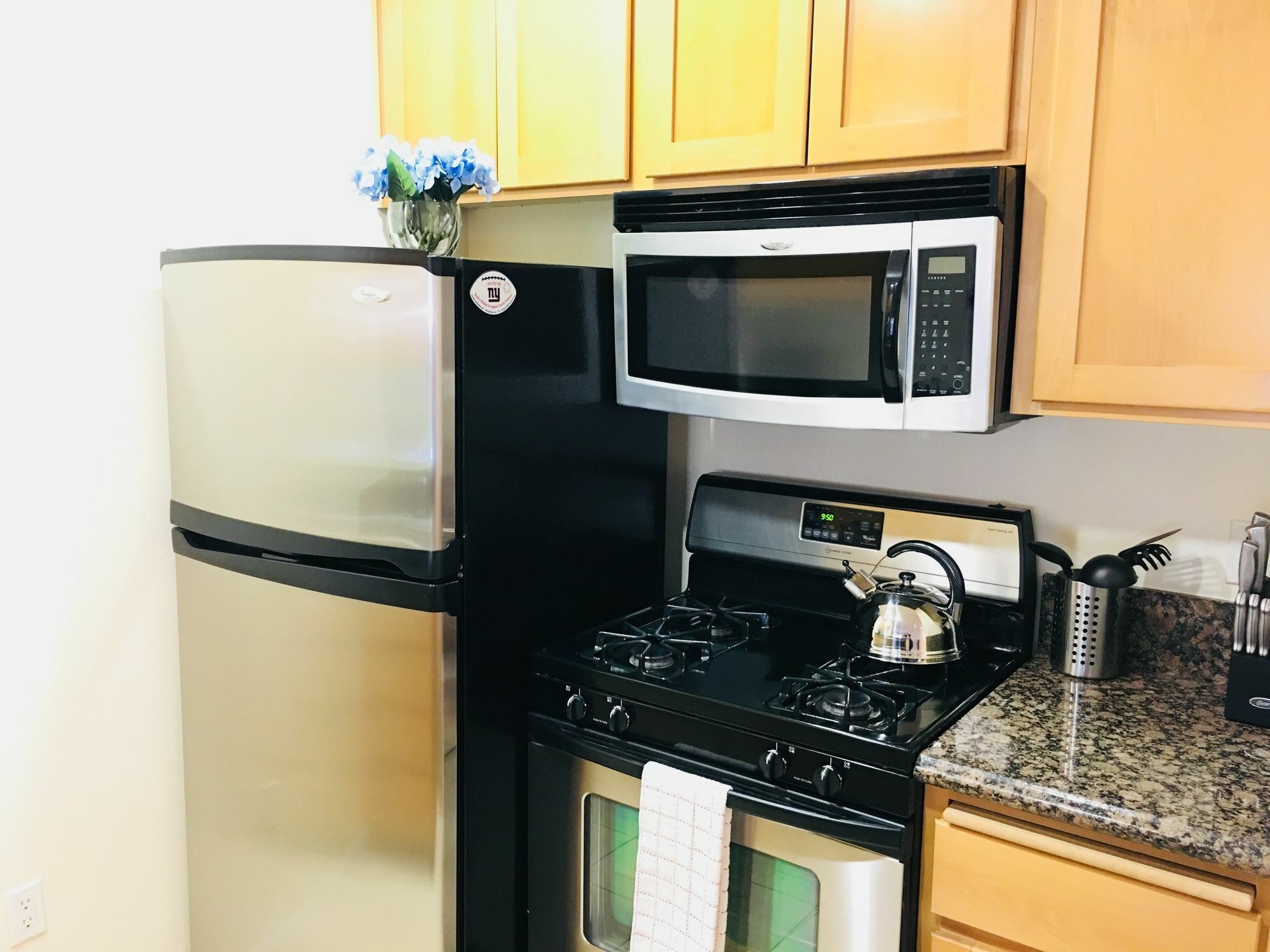 New Luxury Dt La Apt- Pool, Gym, Staple Center *