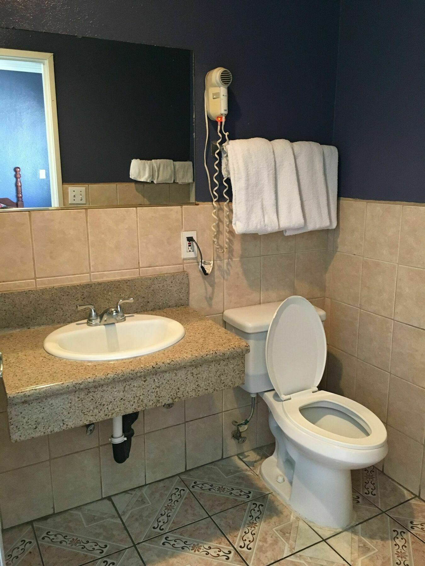 Hyde Park Motel 2*