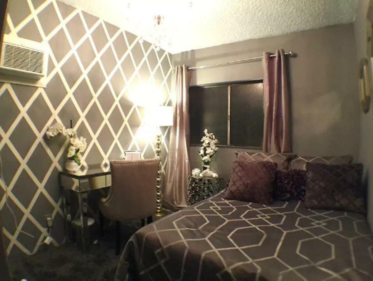 Efficiency With Shared Bathroom G2 Apartment Los Angeles