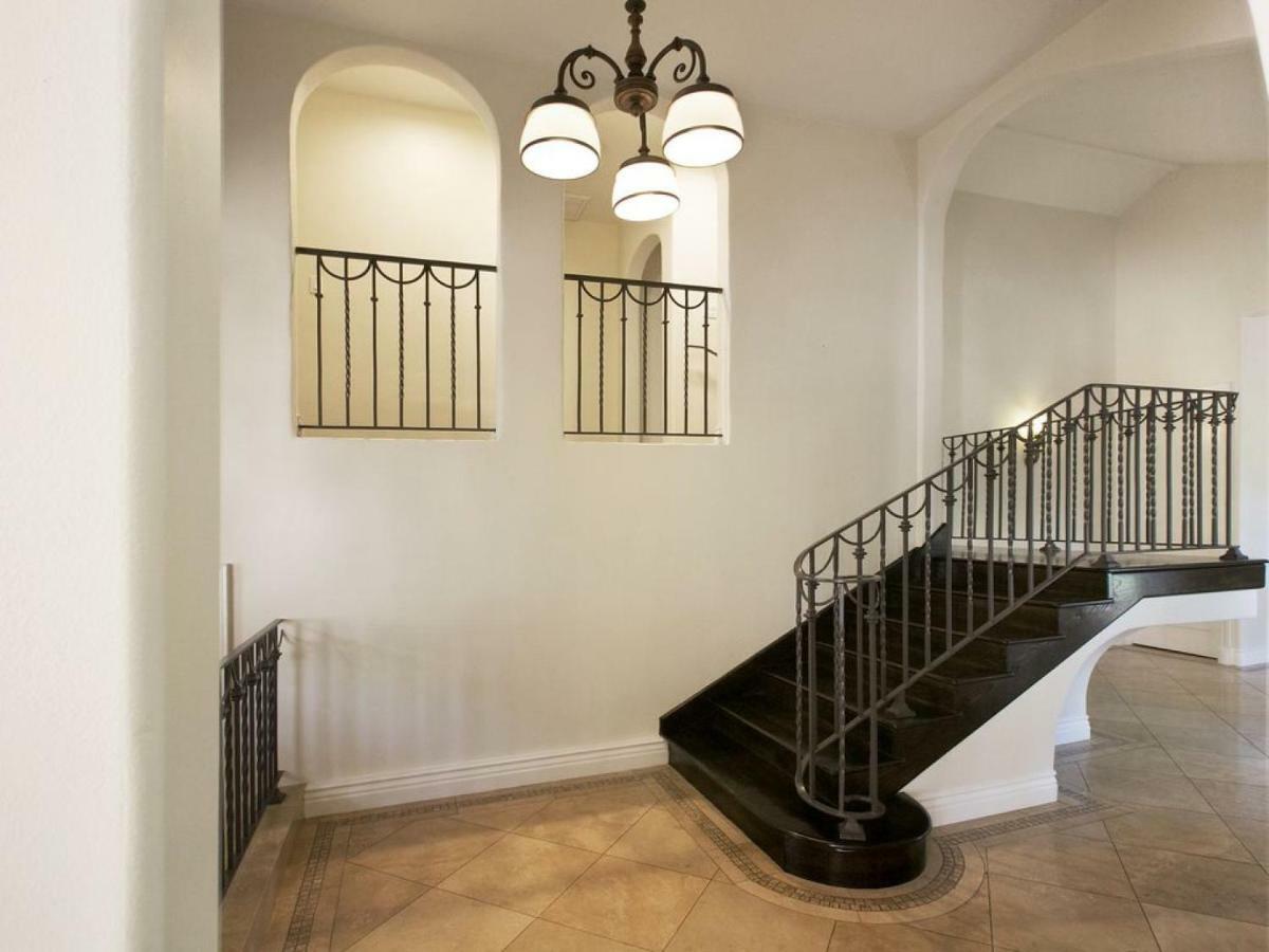 Teresita - Beautifully Gated Mediterranean Estate Villa *