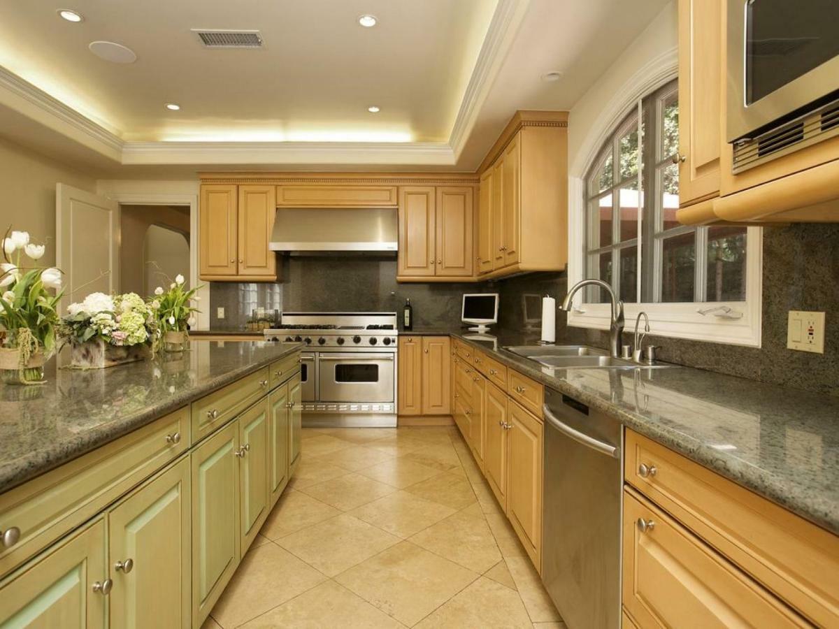 Teresita - Beautifully Gated Mediterranean Estate