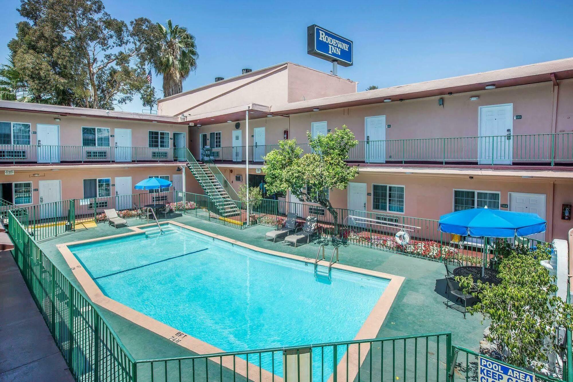 Rodeway Near Melrose Ave Inn Los Angeles