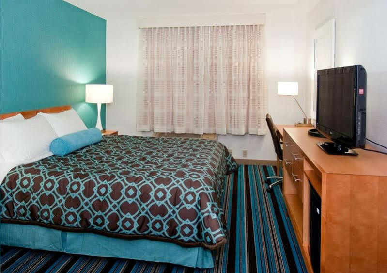 Olivia Hotel 2*