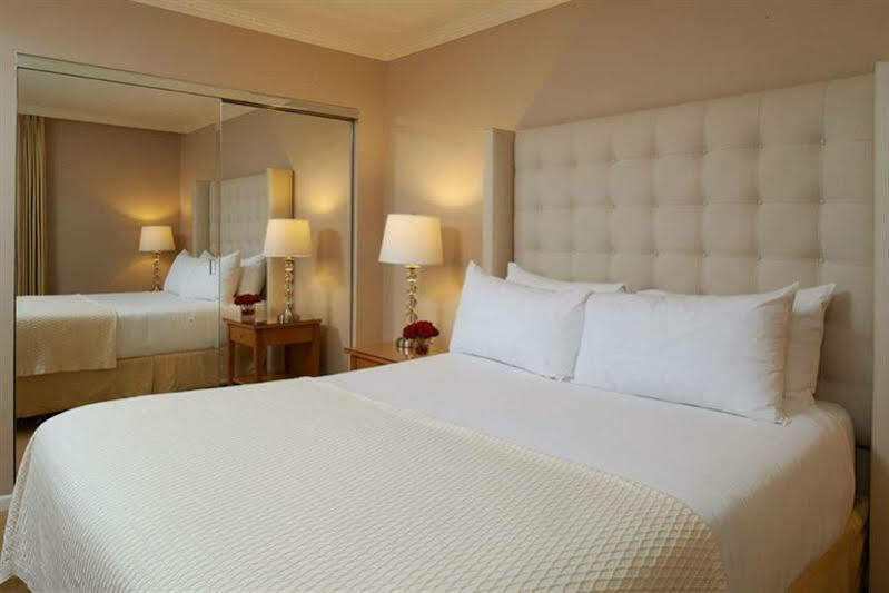 Beverly Hills Plaza & Spa 4*