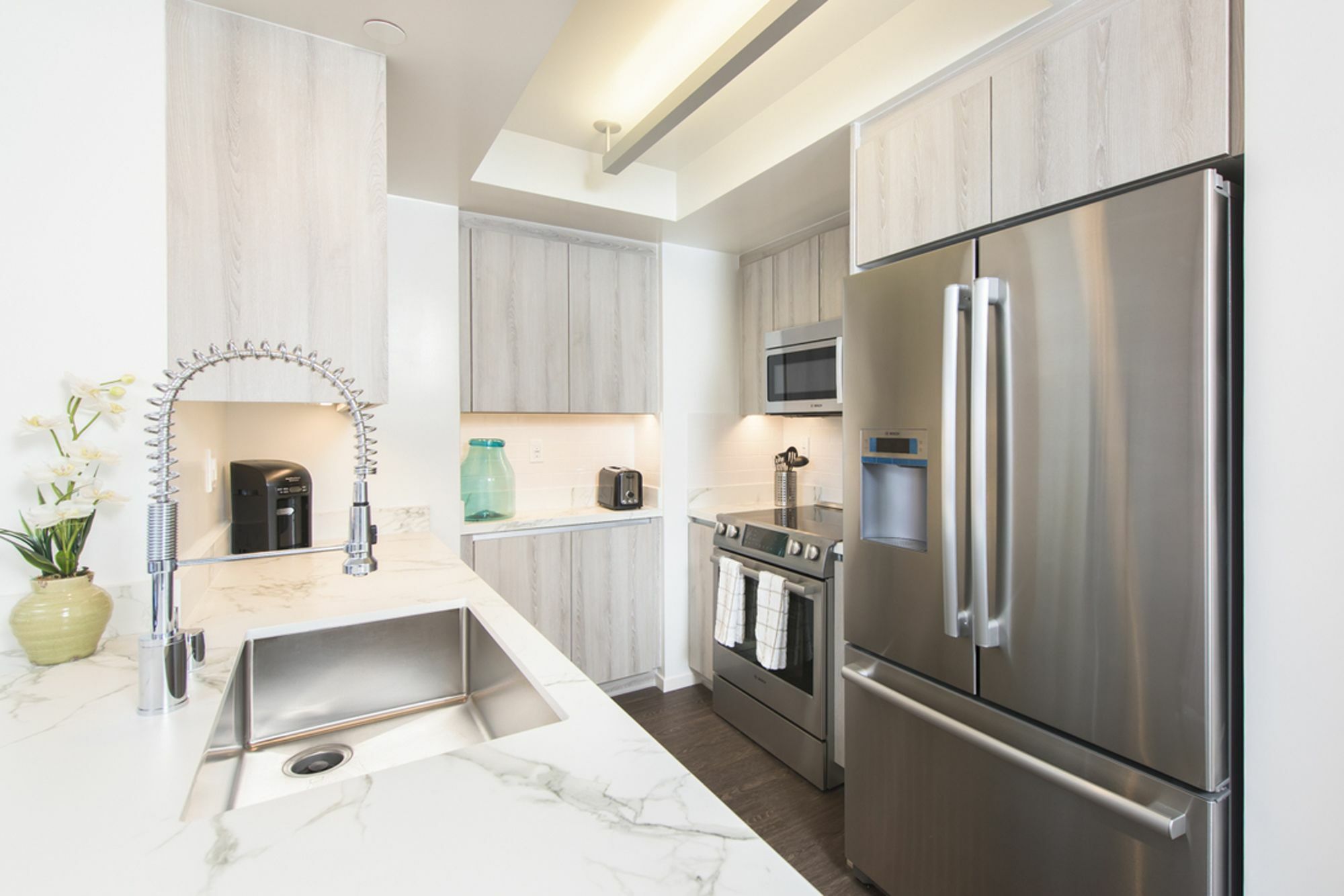 Downtown Luxury By Barsala Hotel