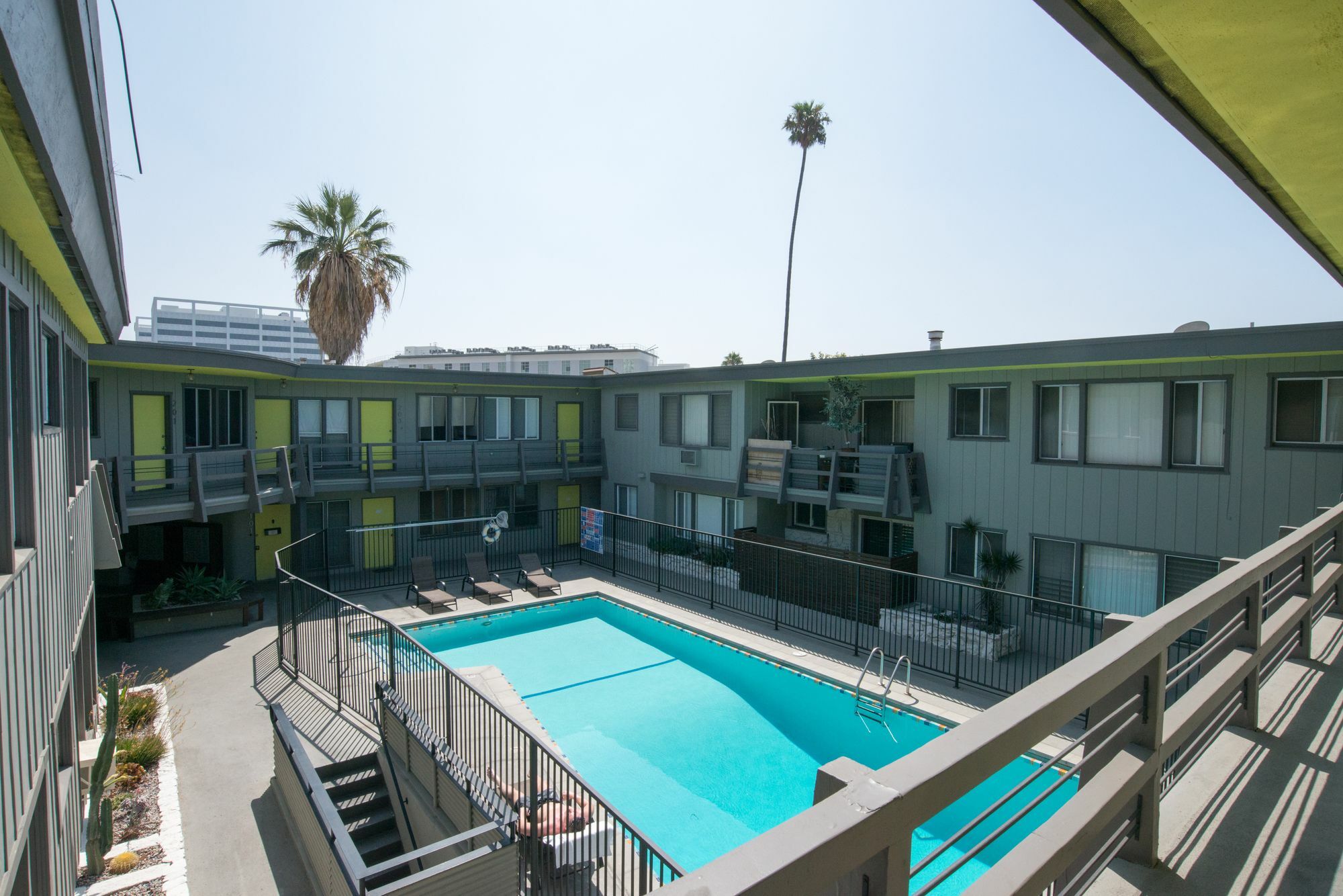 Apartment Hollywood