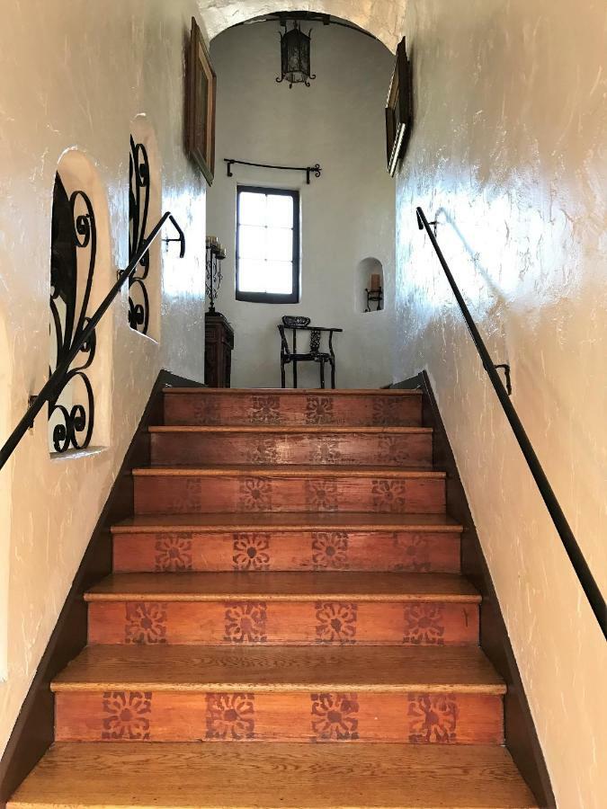 Prime Location Three Bedroom Beautiful *