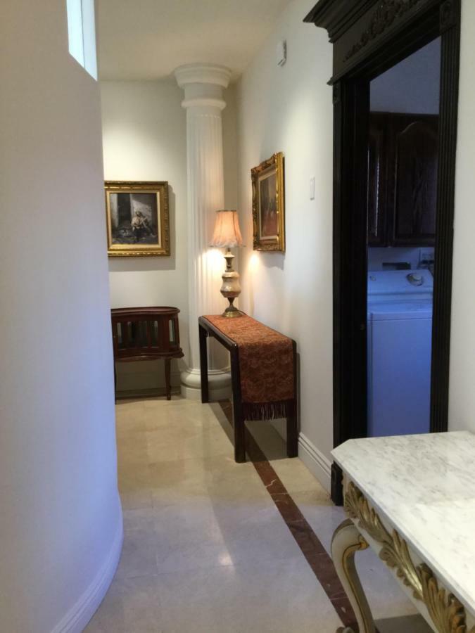 Entire Second Flr - Santa Monica Luxury *