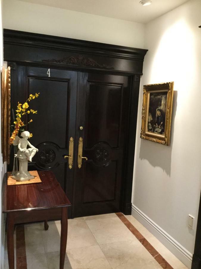 Entire Second Flr - Santa Monica Luxury *