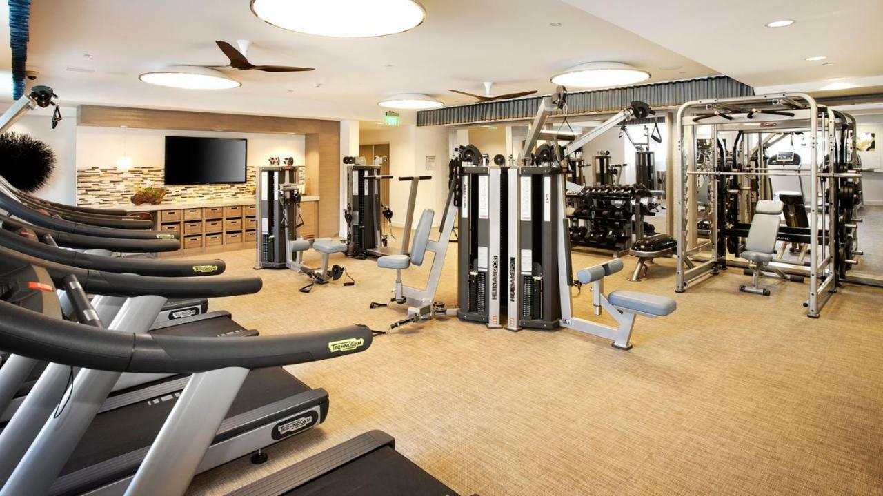 Luxury Style 1br + Parking, Pool, Gym Apartment Los Angeles