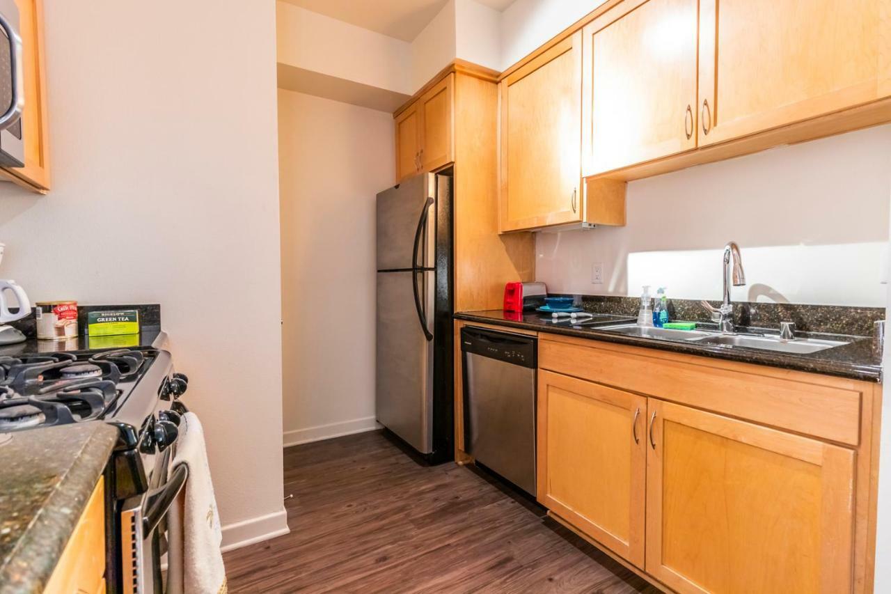 Fantastic 2bd 2bt 5 Minutes Walking From The Beach! Apartment Los Angeles