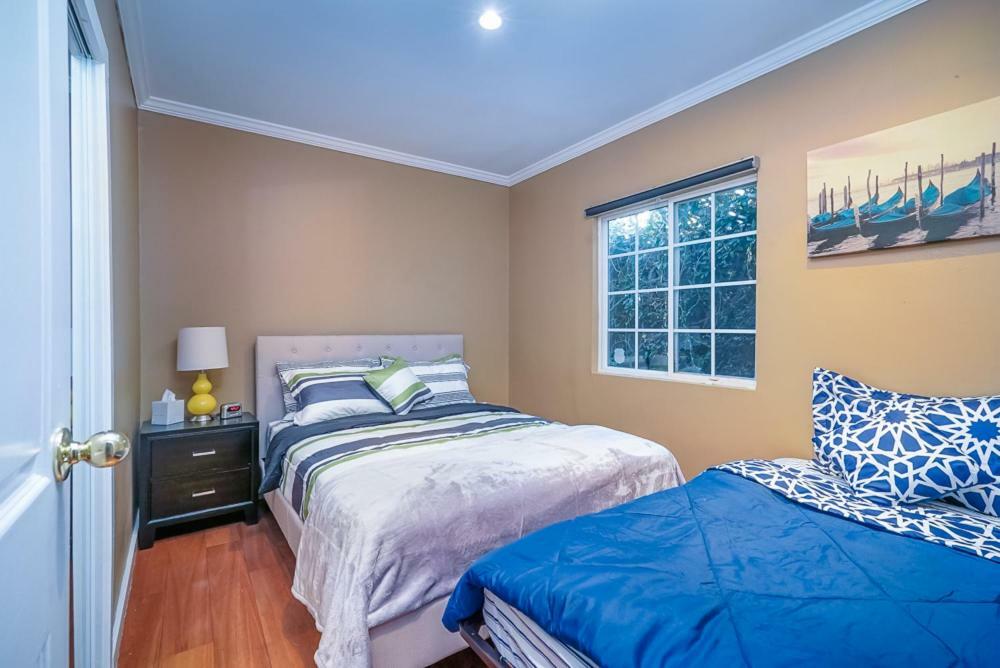 Apartamento Stylish 2 Bed & 2 Bath At The Heart Of Hollywood With Free Parking - One Car Only