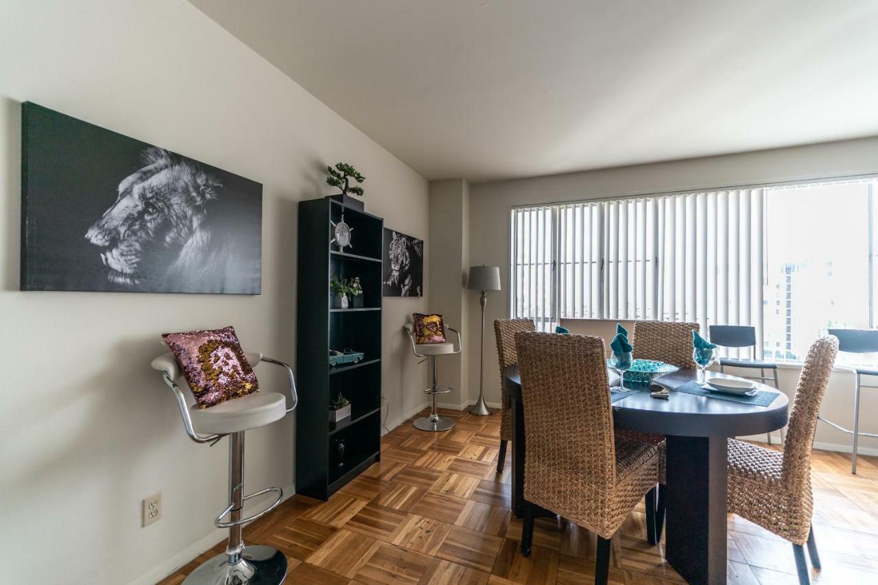 2 Bedroom With A View Near The Grove
