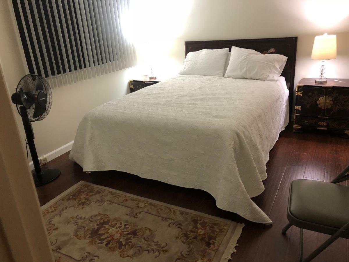 Hollywood Hills Private *
