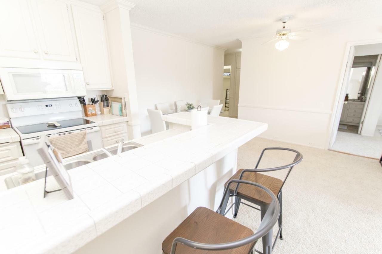 Venice Getaway - Steps To The Beach Apartment *