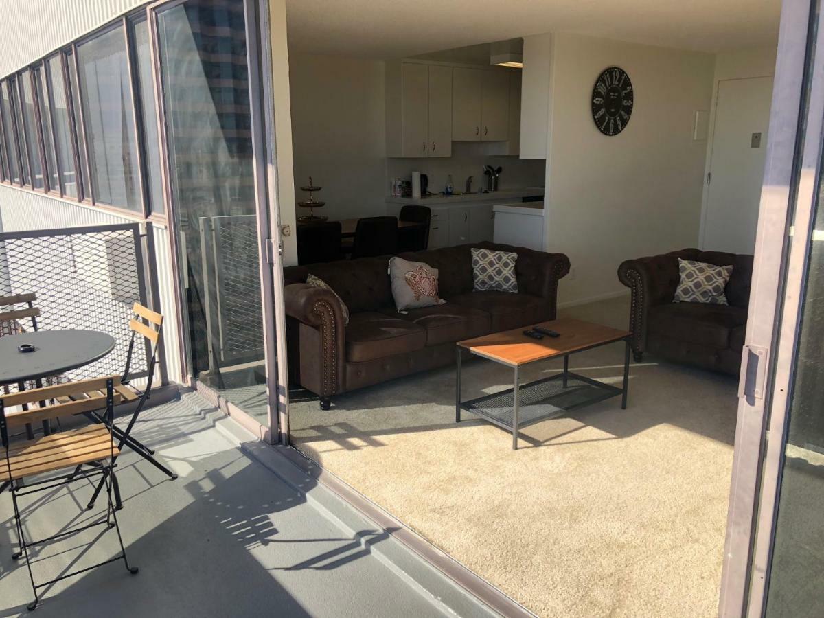 Apartment Barrington Plaza Los Angeles