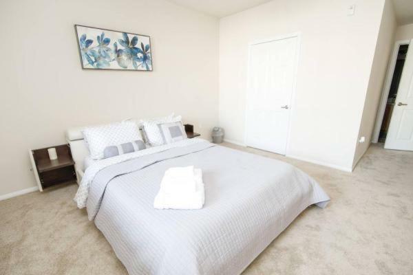 Lovely Venice Getaway - Two Bedroom *
