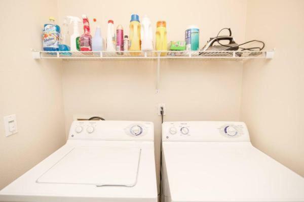 Lovely Venice Getaway - Two Bedroom Los Angeles