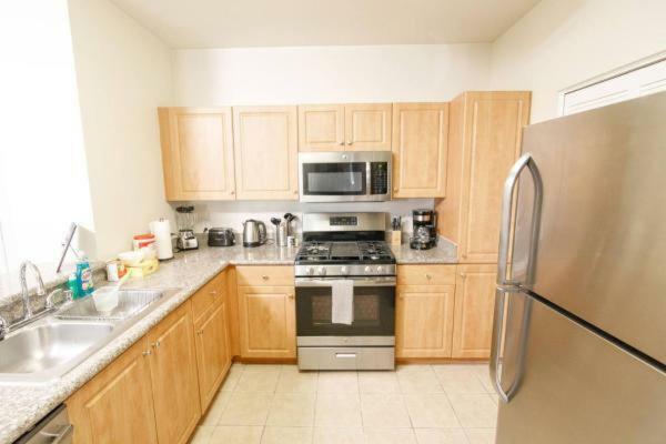 Lovely Venice Getaway - Two Bedroom Apartment *