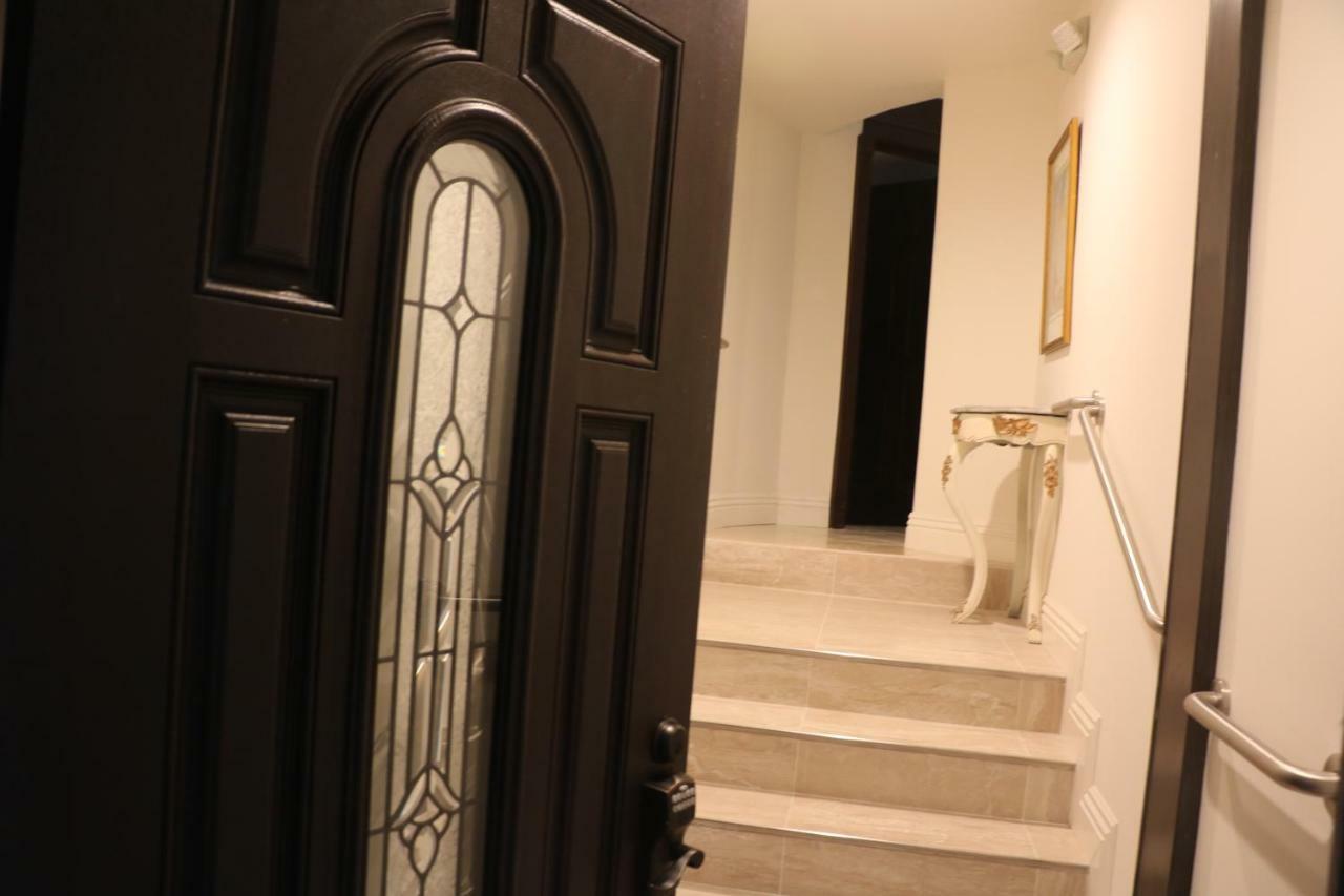 Entire Second Flr - Santa Monica Luxury *