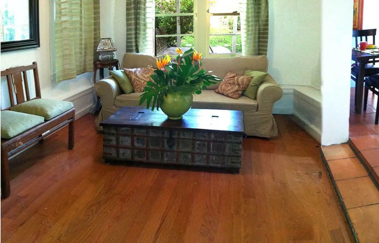 Apartment Tropical Bohemian One Bedroom In The Hollywood Hills