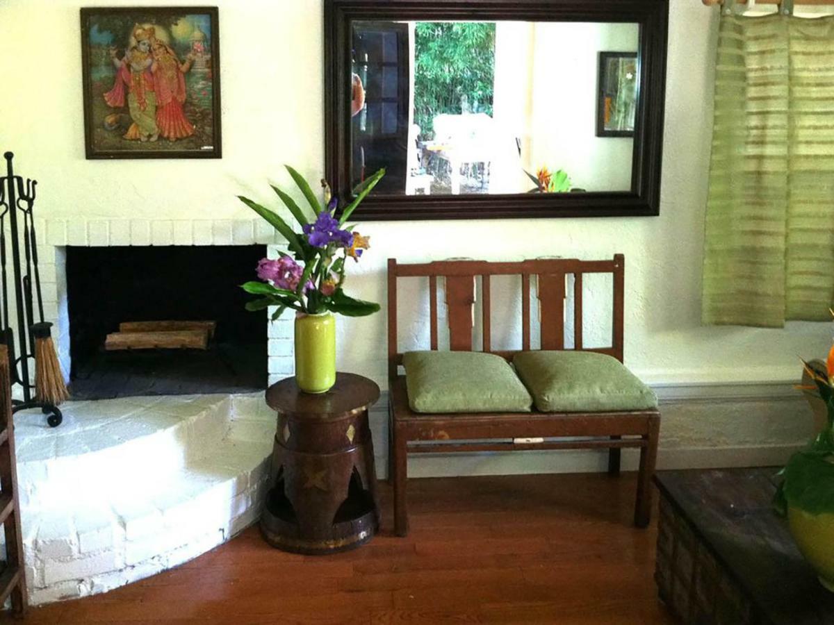 Apartment Tropical Bohemian One Bedroom In The Hollywood Hills Los Angeles