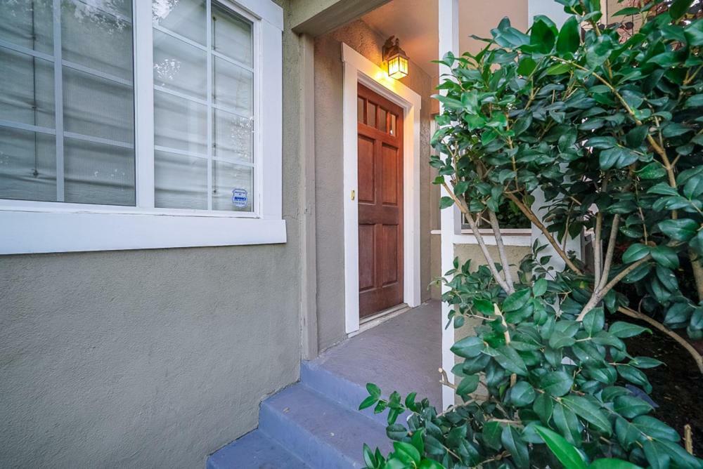 Apartamento Stylish 2 Bed & 2 Bath At The Heart Of Hollywood With Free Parking - One Car Only Los Angeles