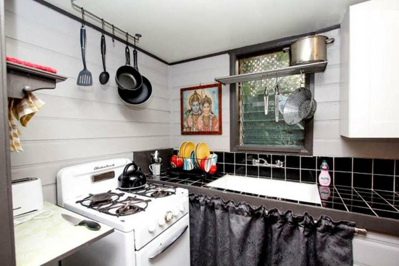 Apartment Tropical Bohemian One Bedroom In The Hollywood Hills Los Angeles