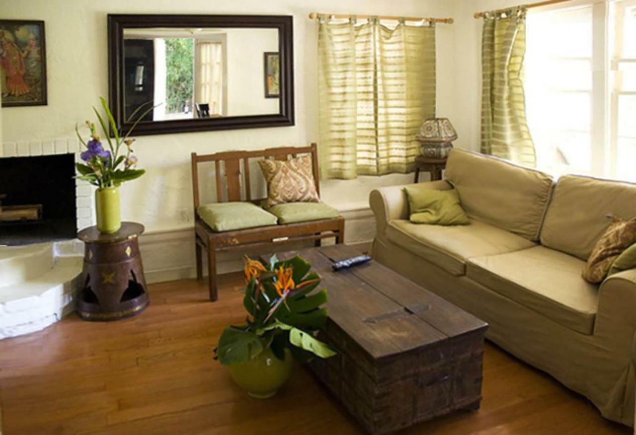 Tropical Bohemian One Bedroom In The Hollywood Hills Apartment *