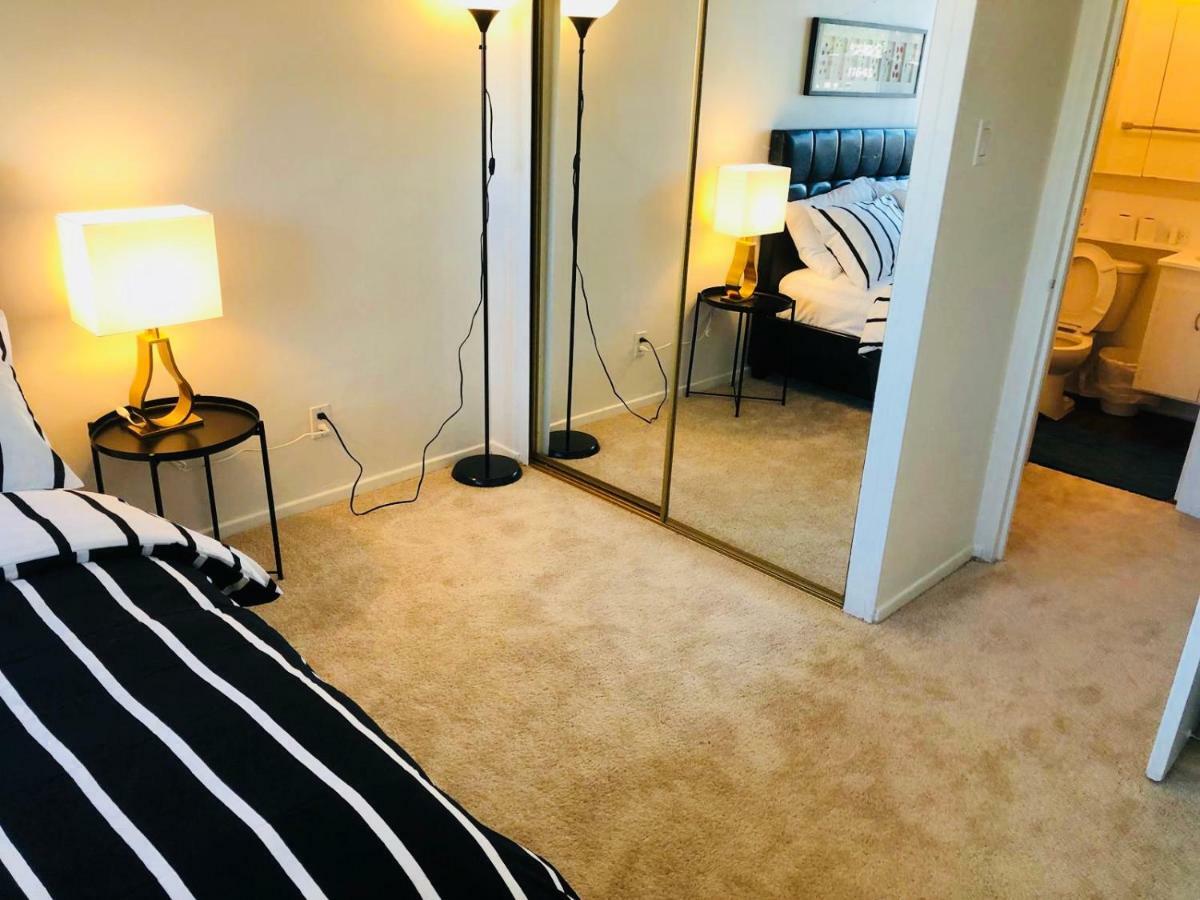 Apartment Barrington Plaza *