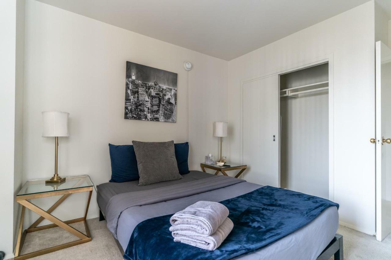 2 Bedroom With A View Near The Grove