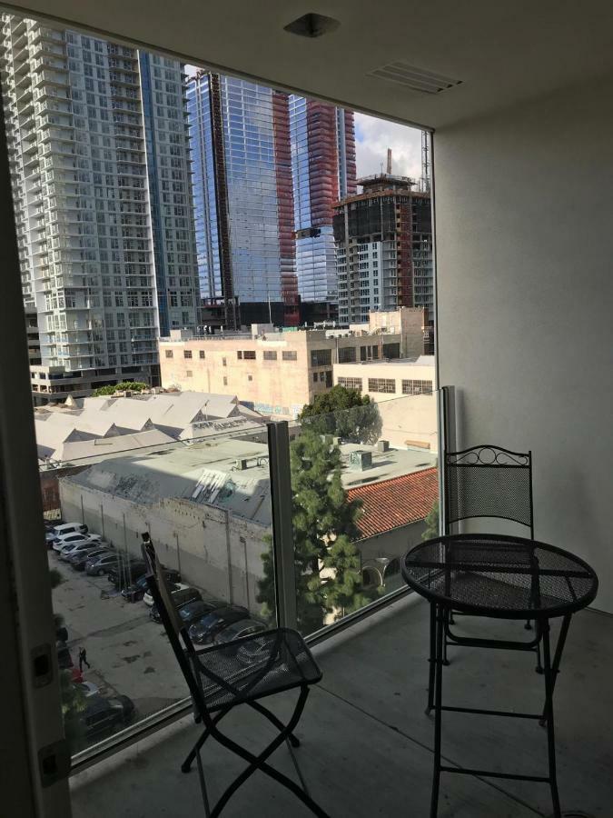 Living The La Dream 2 Bed 2 Bath