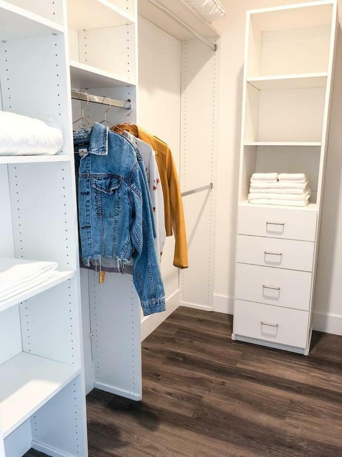 Modern & Chic Luxury Apartment Los Angeles