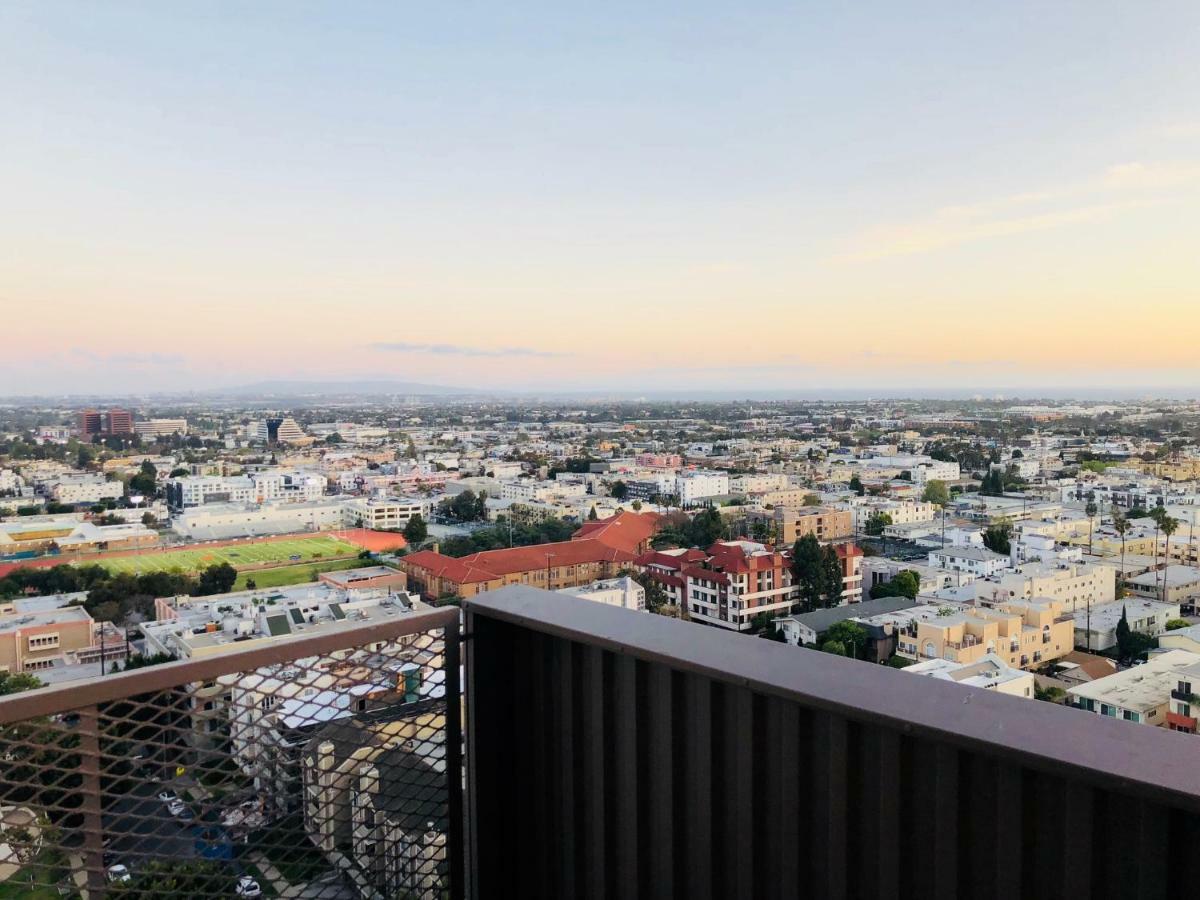 Barrington Plaza * Los Angeles