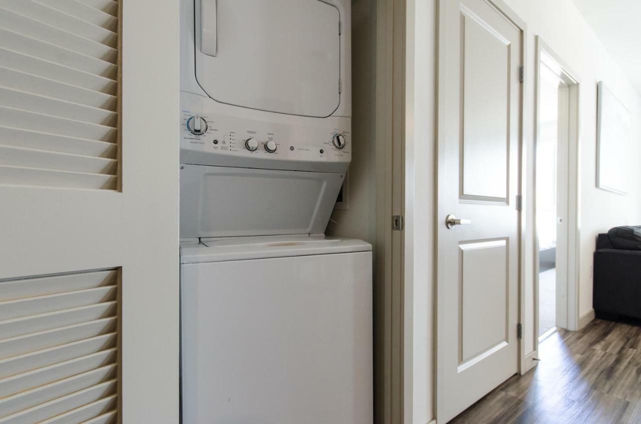 Living The La Dream 2 Bed 2 Bath Los Angeles