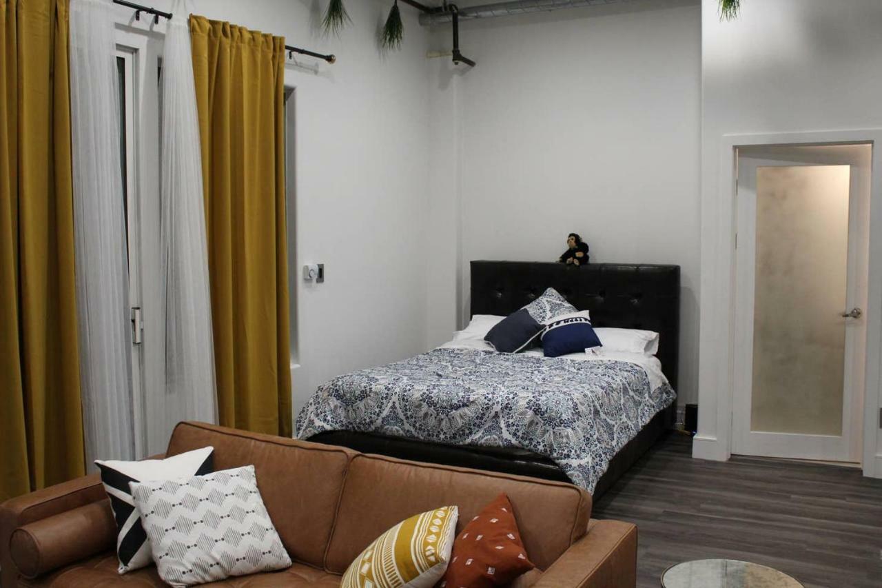 Monkey Loft, Downtown Apartment *