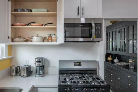 Charming Spanish Mid-century Gem Near Lax/beaches *