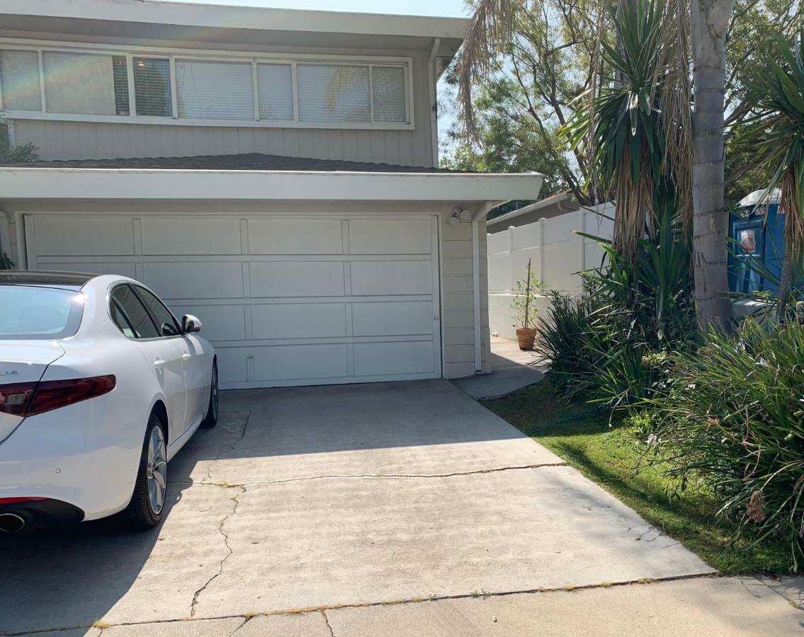 Private Guest In West Angeles