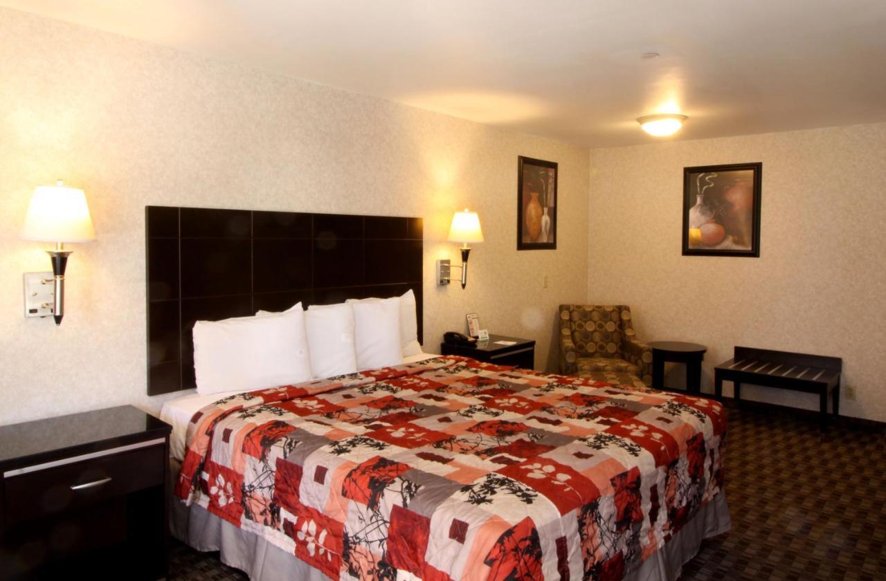 Motel Sunburst & Los Angeles