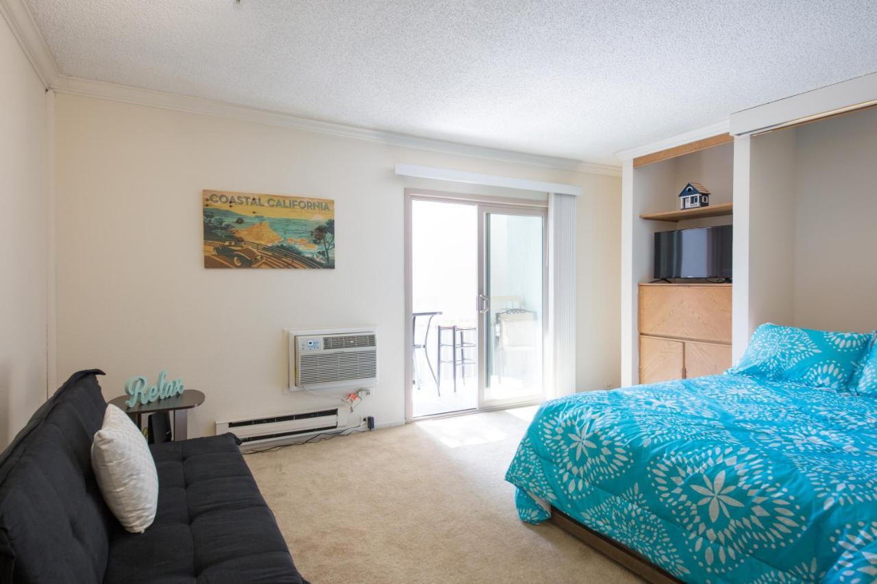 Lovely With Balcony, By The Venice Beach Los Angeles