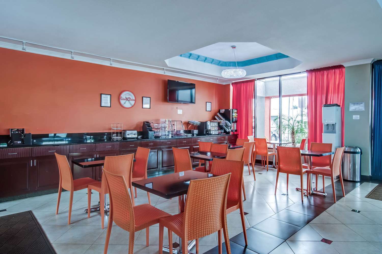 Hotel Howard Johnson By Wyndham Reseda & Los Angeles