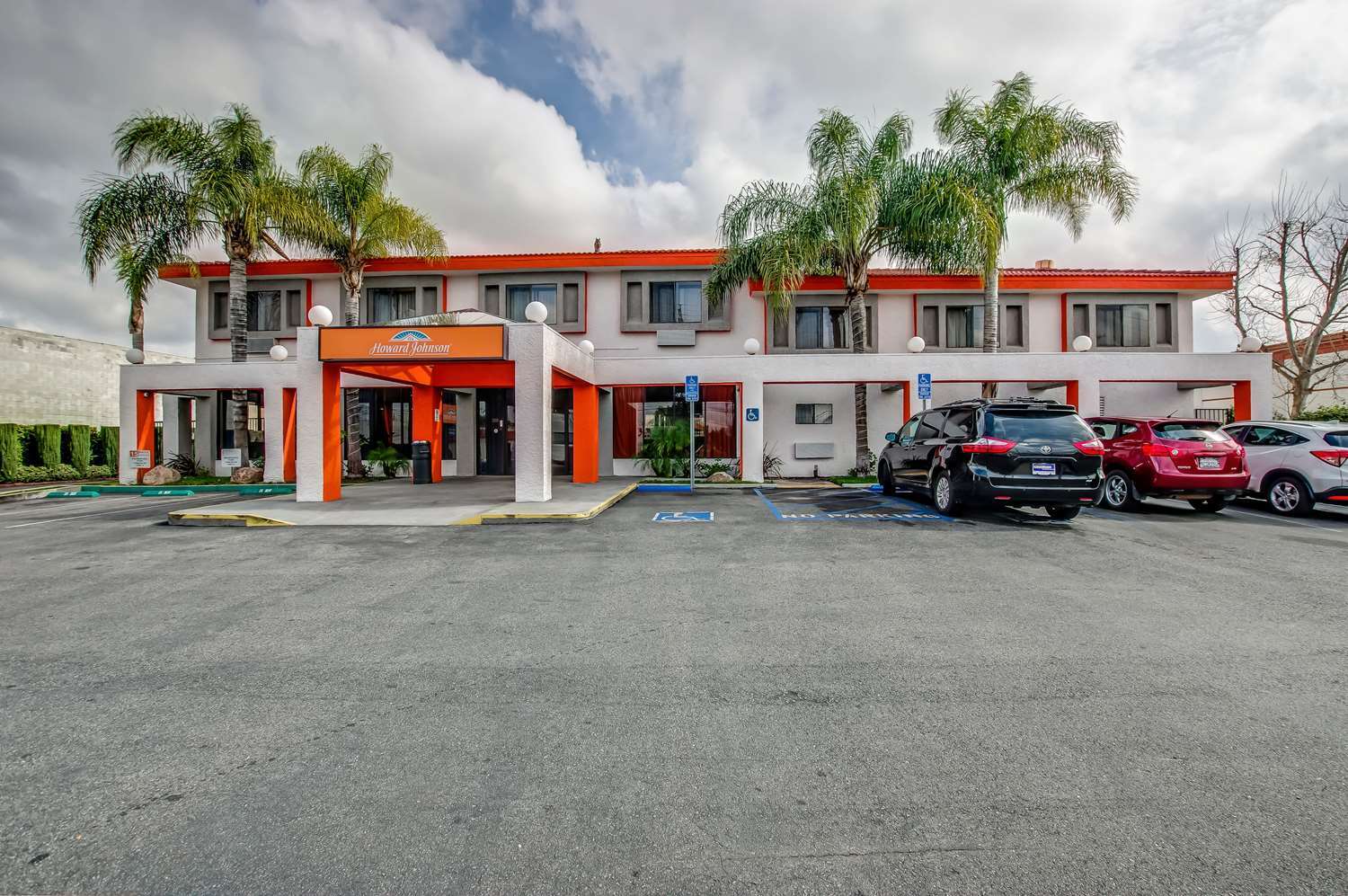 Howard Johnson By Wyndham Reseda & 3* Los Angeles